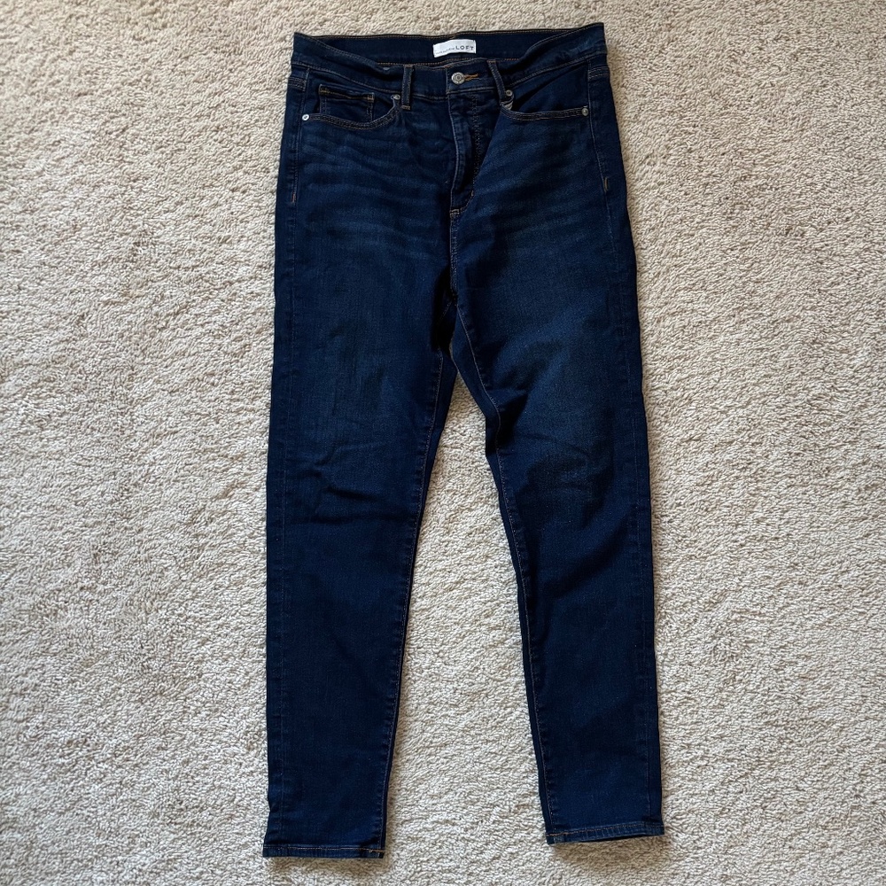 Loft "The skinny" Jean Size 8 waist 29